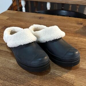 hunter sherpa lined play clogs size 7